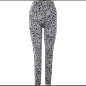 Onzie High Rise Long Legging- leopard speckle print size M/L